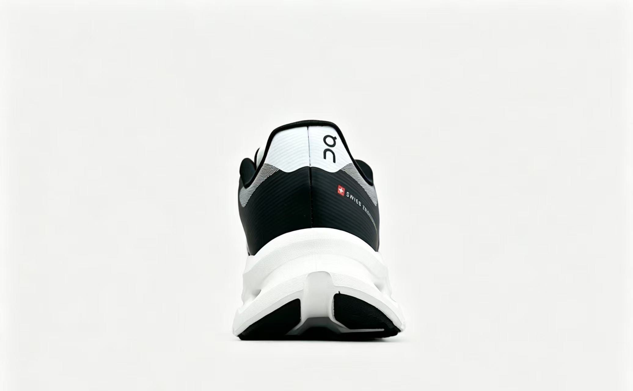 Cloudnova - Black / White