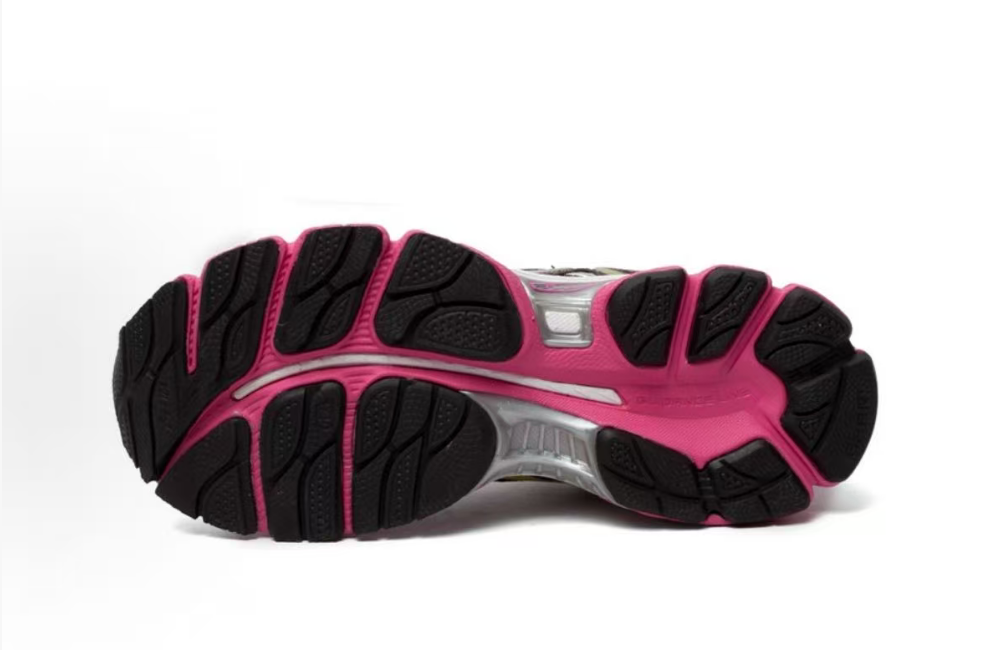 Gel-Nimbus 16 Black Pink Lime - Outsole Bottom View