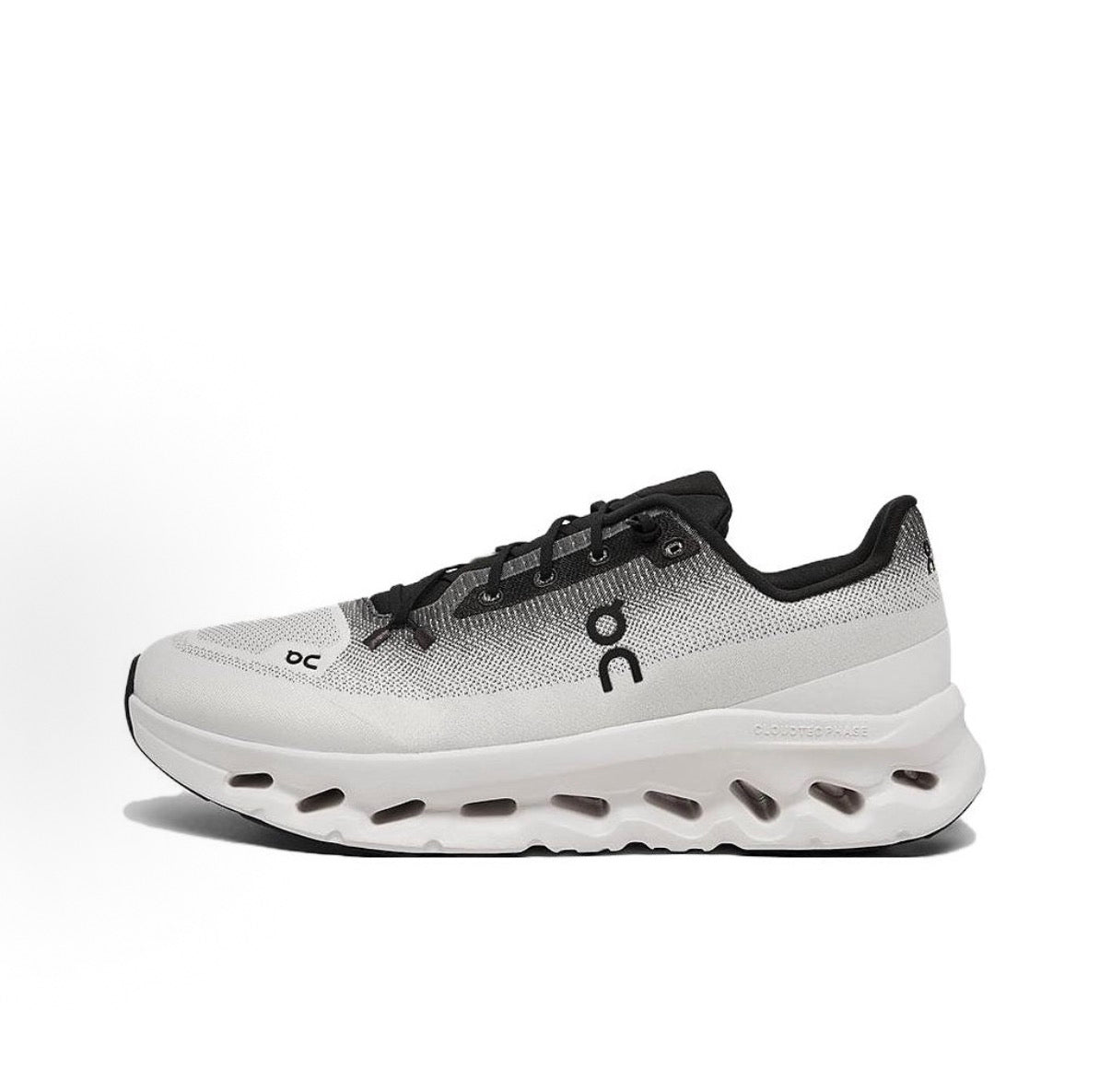 Cloudtilt - White / Black