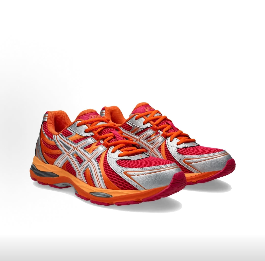 GEL-Sekiran Red Orange Silver - Front Angled Both Shoes View